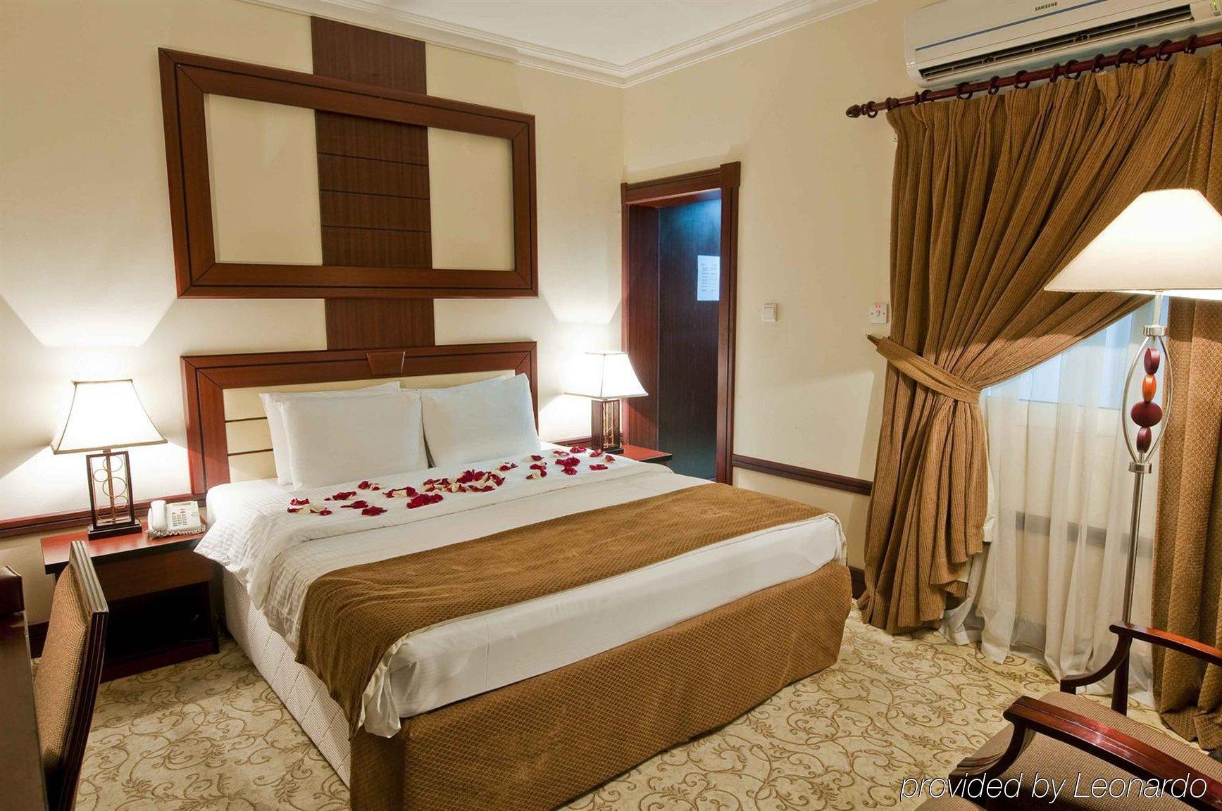 La Villa Palace Hotel Doha Zimmer foto